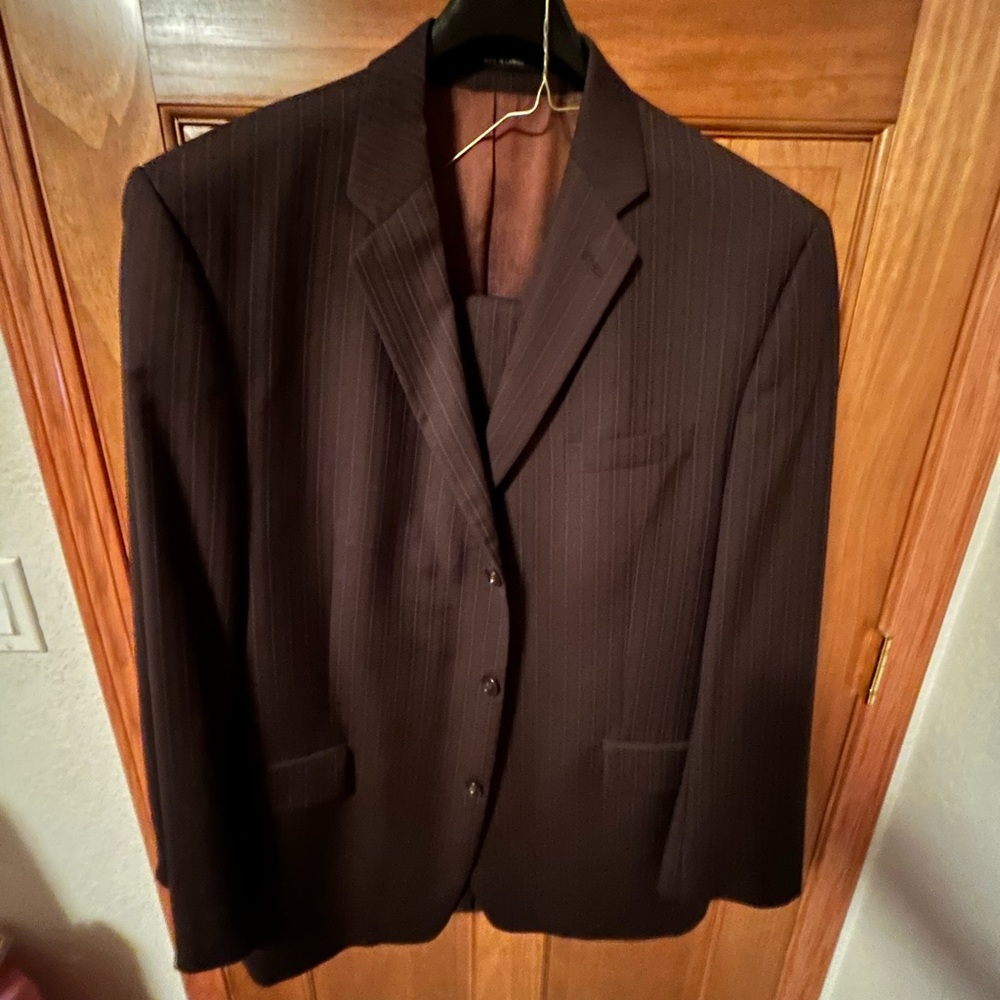 Men’s Tailored Calvin Klein 2 piece suit,